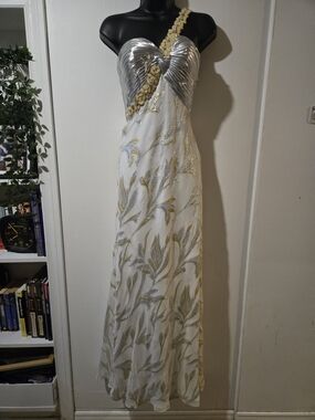 La Femme Metallic Silver & Yellow Embellished One-Shoulder Gown US 0